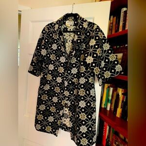 Worth light evening or day long jacket . Size L but fits closer to medium.